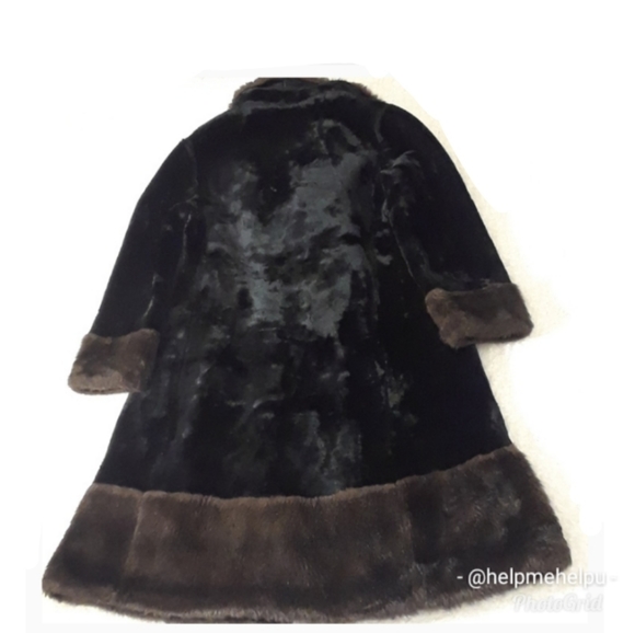 "Donnybrook" 1970's Vintage Faux Fur Coat - Picture 12 of 16